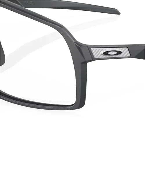 Спортивные фотохромные очки OAKLEY Sutro OO9406-9837 Matte Carbon/Clear Black Iridium Photochromic, Линза: Clear to Black Iridium Photocromic – изображение 5