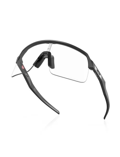 Спортивні фотохромні окуляри OAKLEY Sutro Lite OO9463-4539 Matte Carbon/Clear Photochromic, Лінза: Clear Black Iridium Photocromic – зображення 4