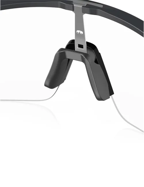 Спортивні фотохромні окуляри OAKLEY Sutro Lite OO9463-4539 Matte Carbon/Clear Photochromic, Лінза: Clear Black Iridium Photocromic – зображення 6